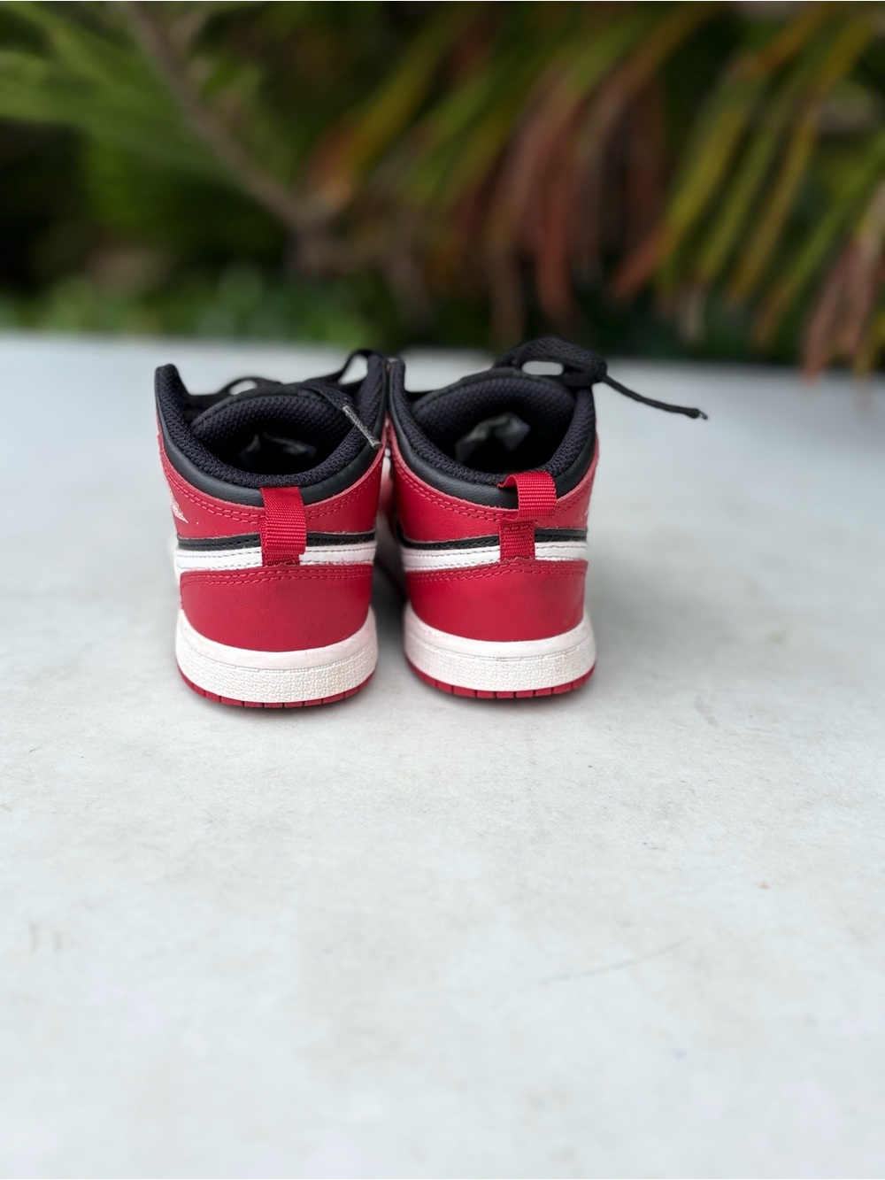Nike Air Jordan 1 Mid Shoes Toddler Boys Size: 9C - Picture 4 of 7